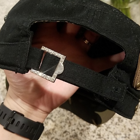 Hat - Picture 4 of 7